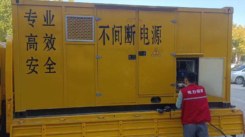 玉门柴油发电机组和UPS电源配合使用时，如何避免切换过程中的电力中断？